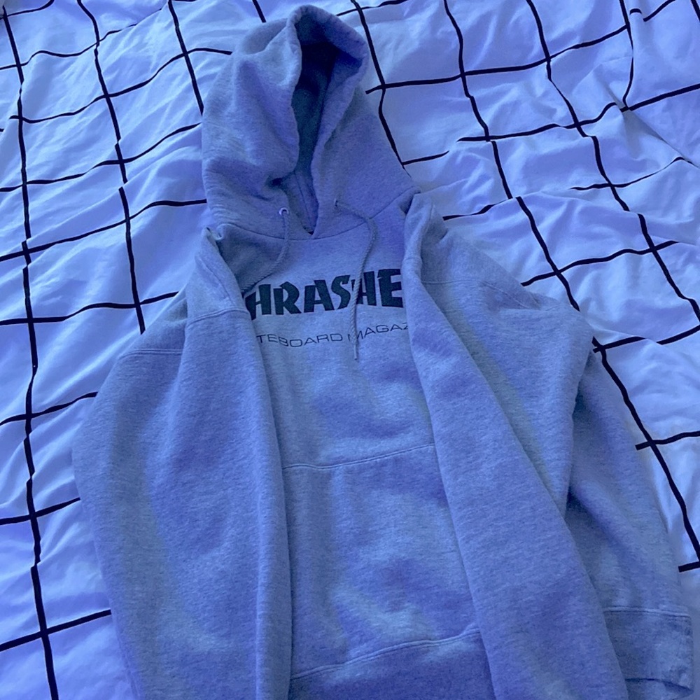 new thrasher gray hoodie!!